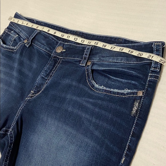 Silver Jeans Co. Suki Mid Rise Curvy Fit Bermuda Jean Shorts Size plus 22 x 11” - Picture 9 of 9